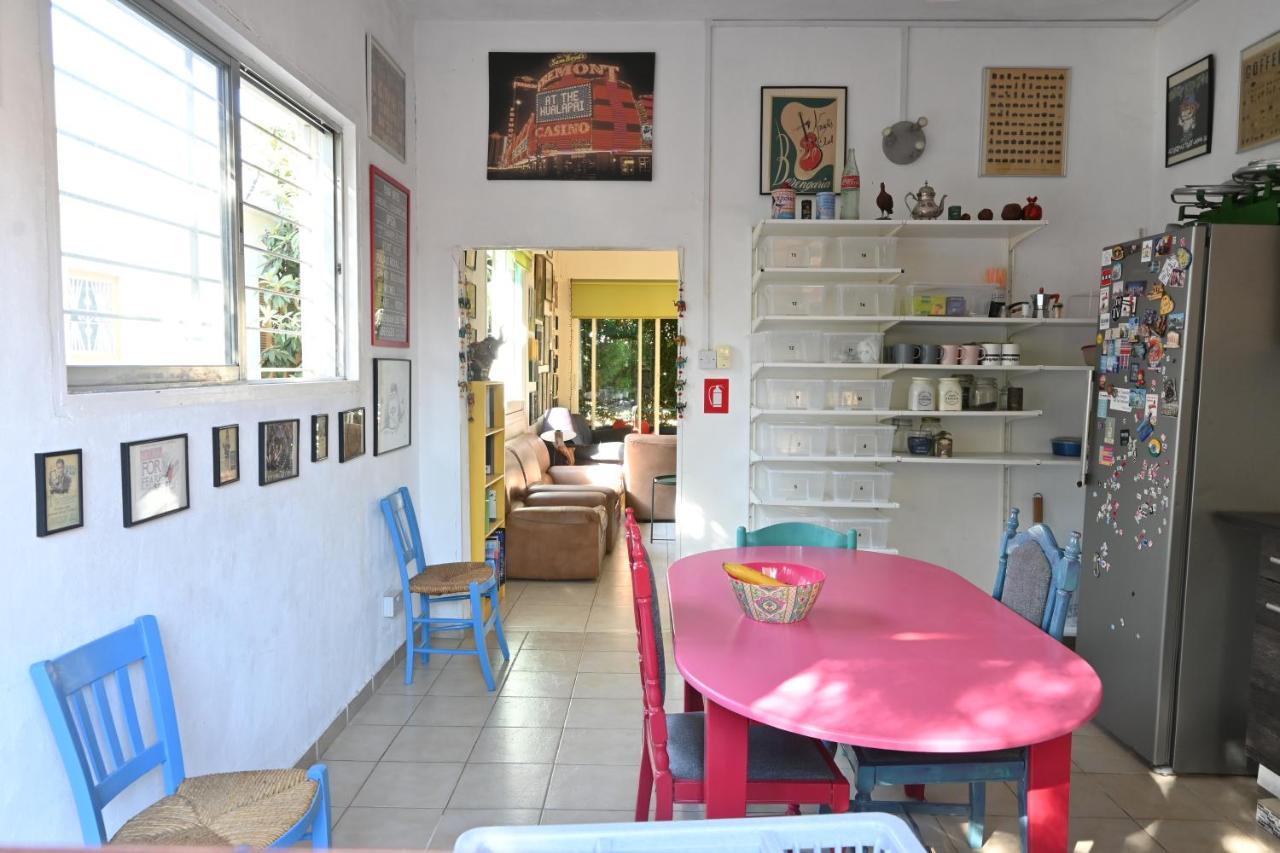 Lemongrass Hostel Limassol Exterior photo